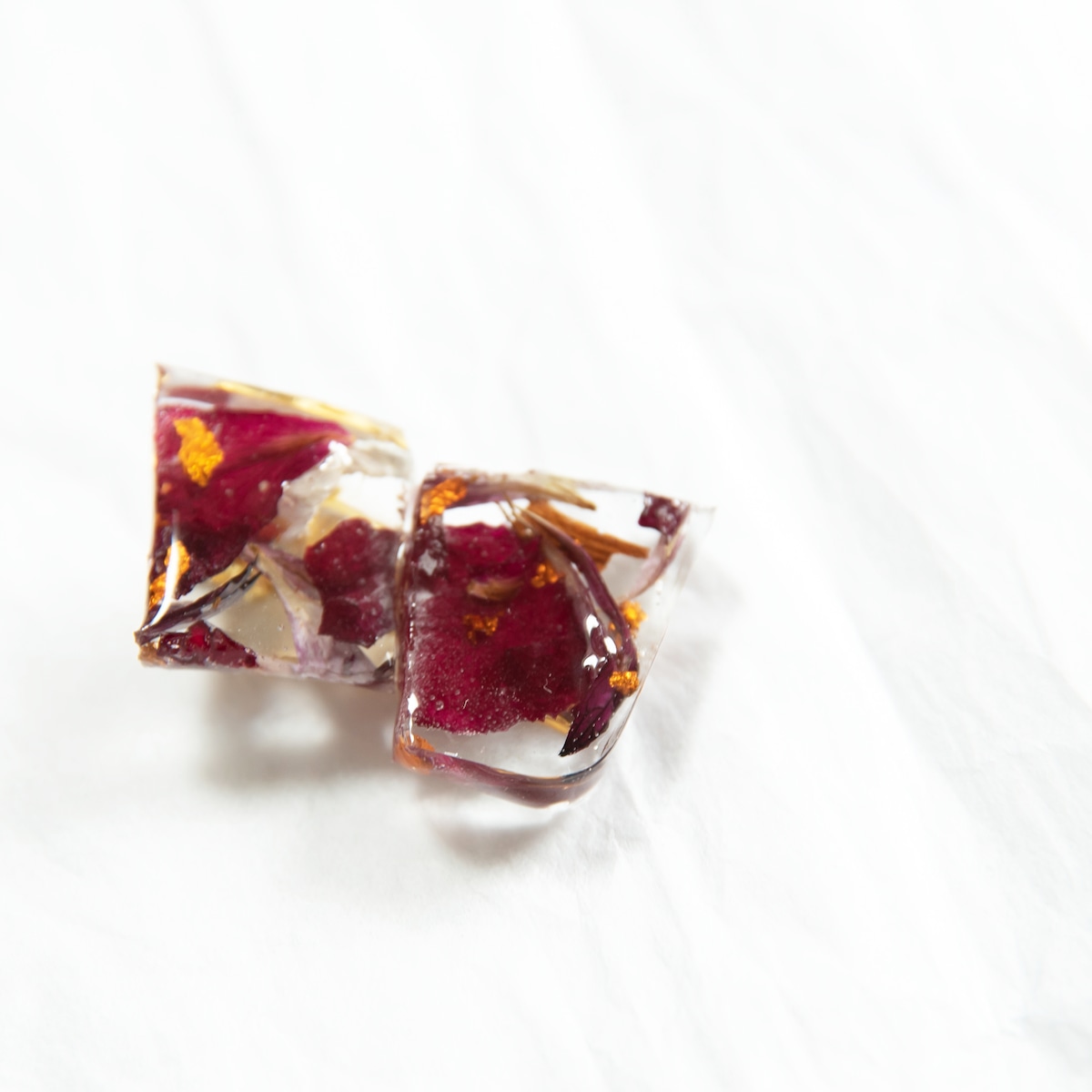 ドライフラワーモチーフのレジンヘアクリップS 縦：約2.2cm × 長さ：約