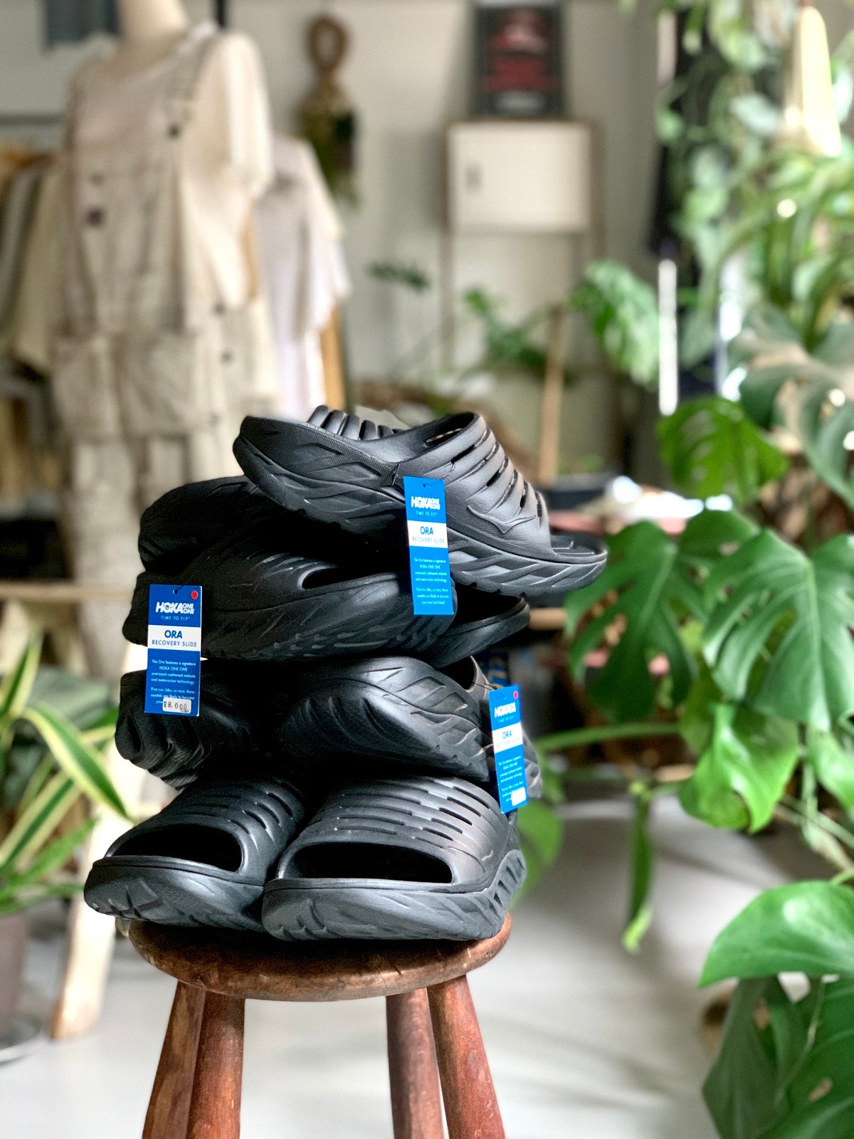 NEW “ORA RECOVERY SLIDE” “HOKA ONE ONE” | KEY WEB STORE