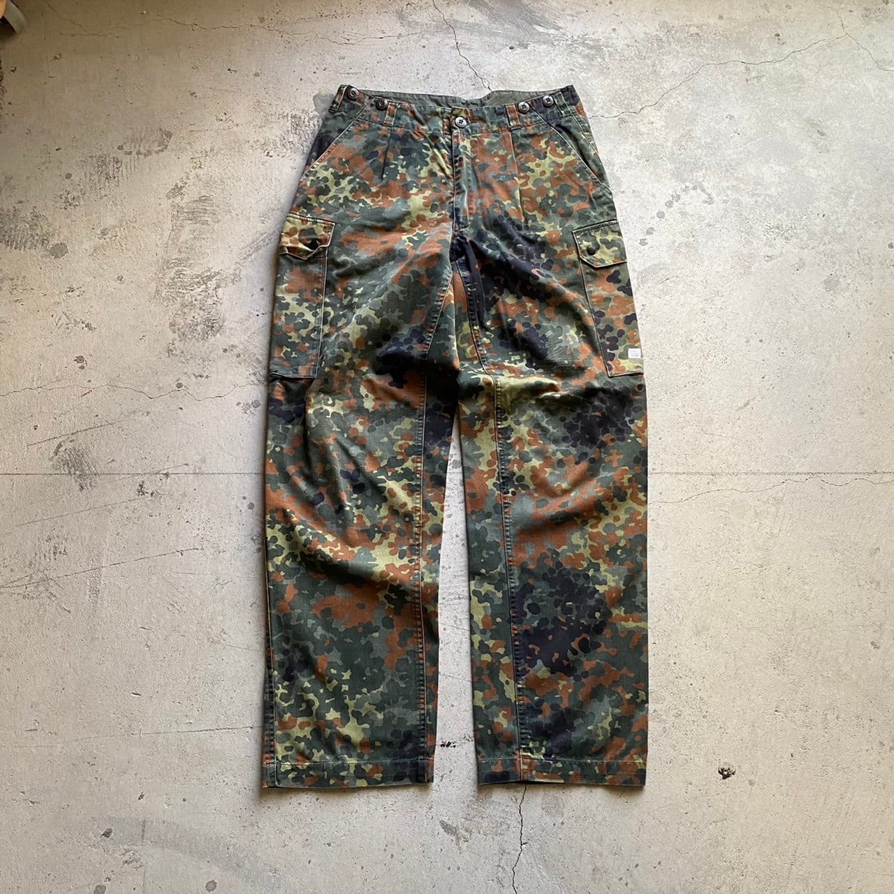 vintage 90s ヴィンテージ　ドイツ軍　military ミリタリー　迷彩　カモフラージュ　カーゴパンツ　軍パン　 | magazines  webshop powered by BASE