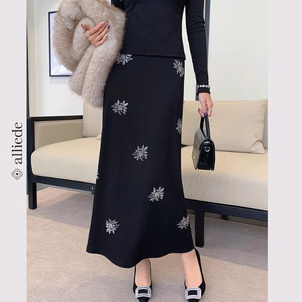 ビジューフラワーロングスカート A3420