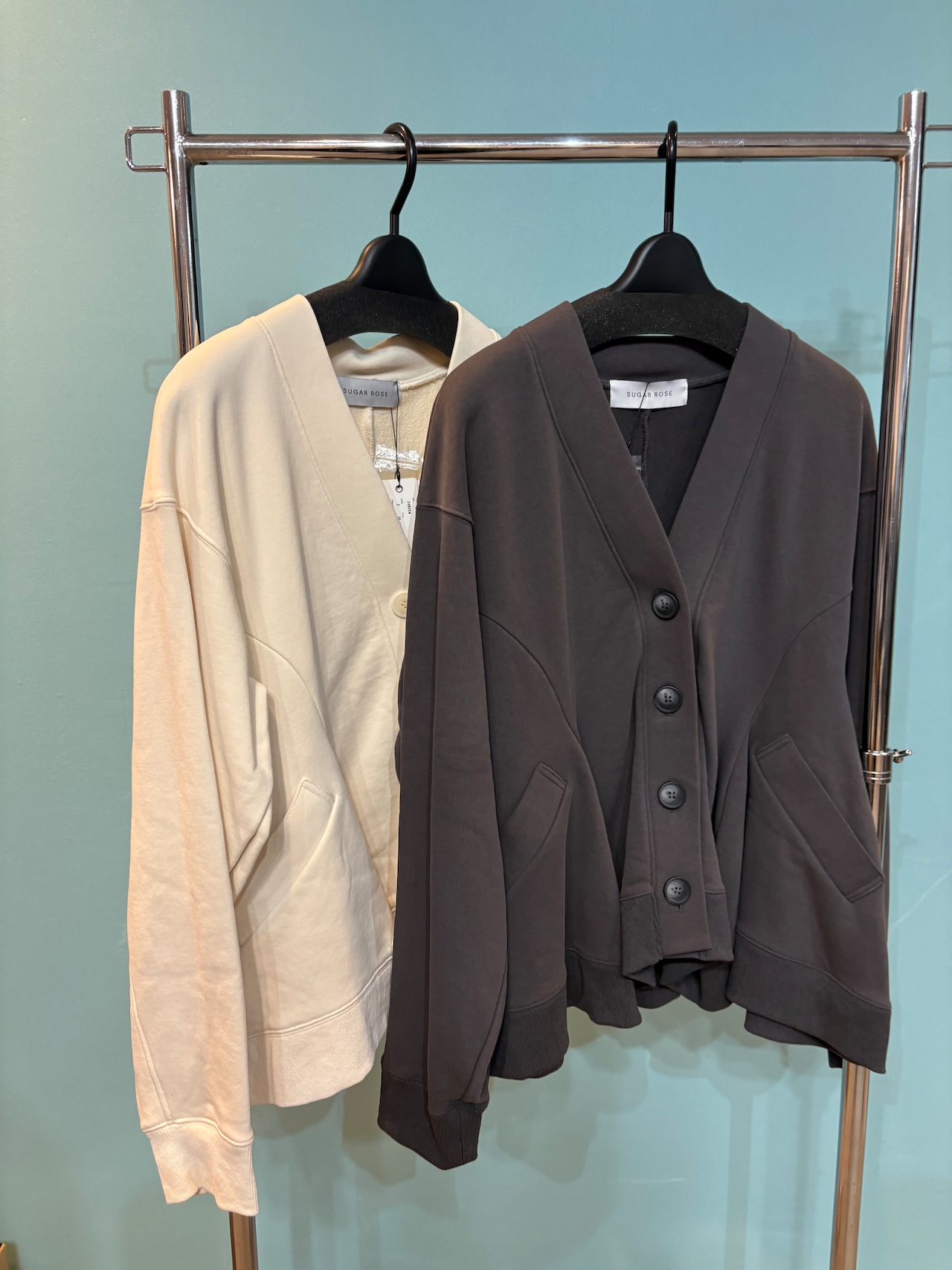 裾フリル ボタン ミニ裏毛カーディガン 248054