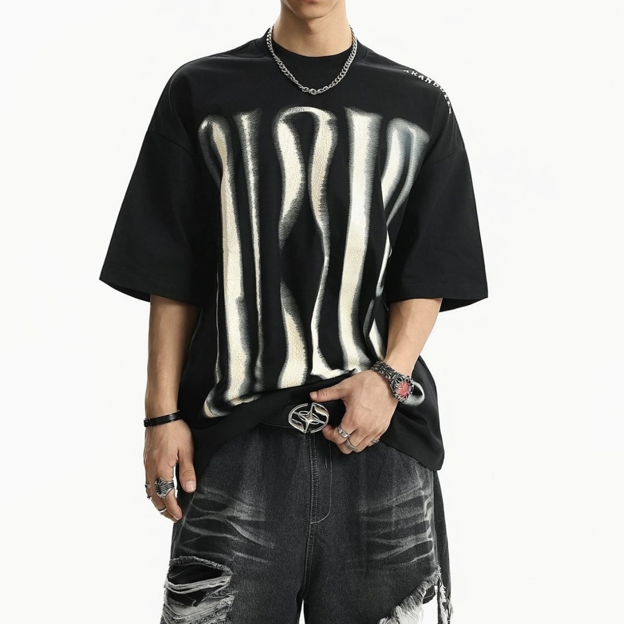 スプレーフォントアートグラフィックオーバーTシャツ 1col A00119