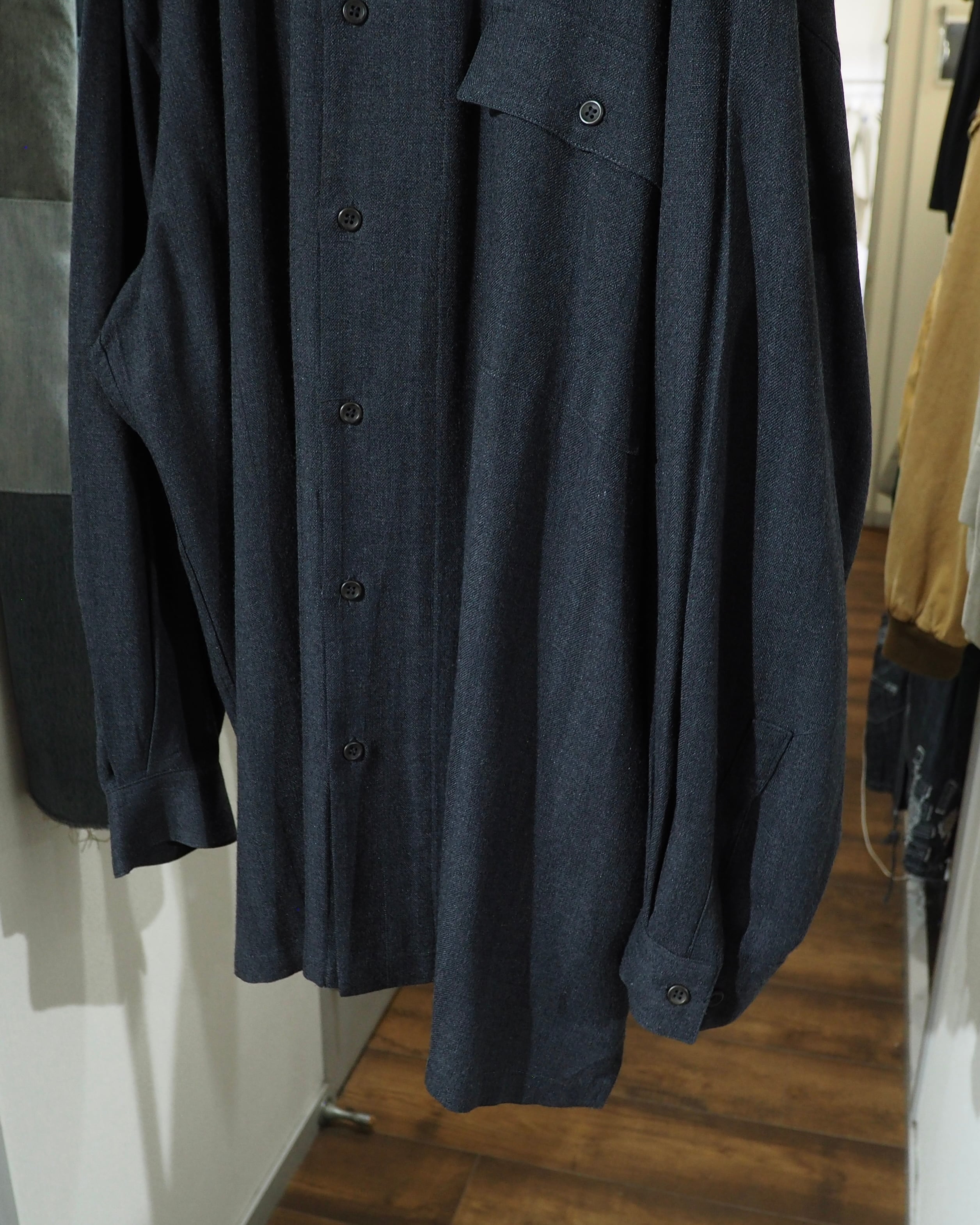 1990s " UMBERTO GINOCCHIETTI " Beautiful Charcoal Gray Color Vintage Over Silhouette No Collar Shirt