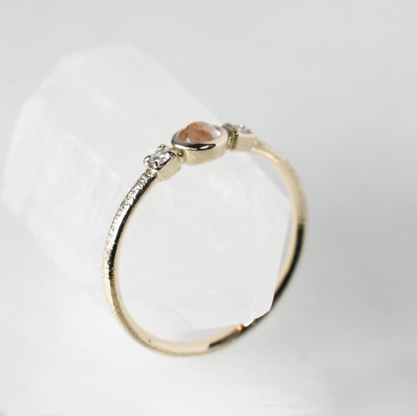 K10 2種類のダイヤモンドのリング | 特別なジュエリー | 手作りリング