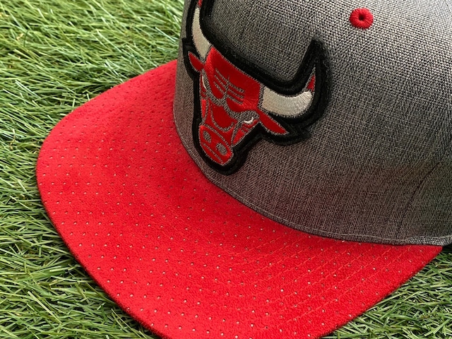 MITCHELL&NESS CHICAGO BULLS BASEBALL SNAPBACK CAP CAPRED/GREY 15022