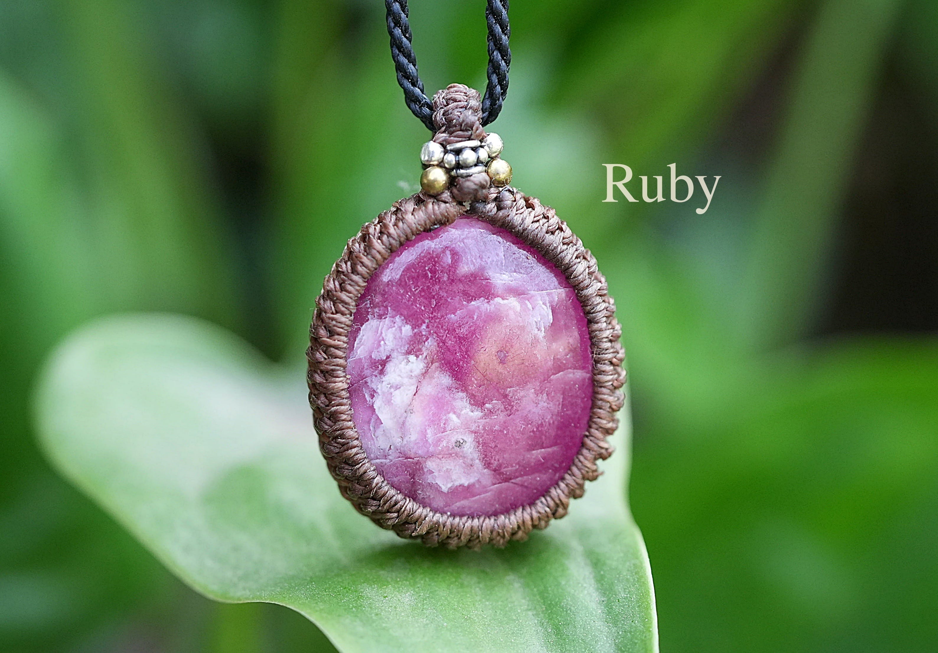 煌めく花びら★ローズルビー マクラメネックレス 1909