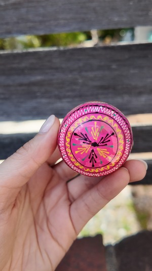 装飾用木製プィサンカ（イースターエッグ）with stand　コロミヤモデル