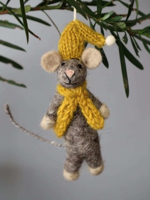 クリスマス オーナメント 黄色い帽子とスカーフの灰色のネズミ / Grey Mouse with Yellow Hat & Scarf