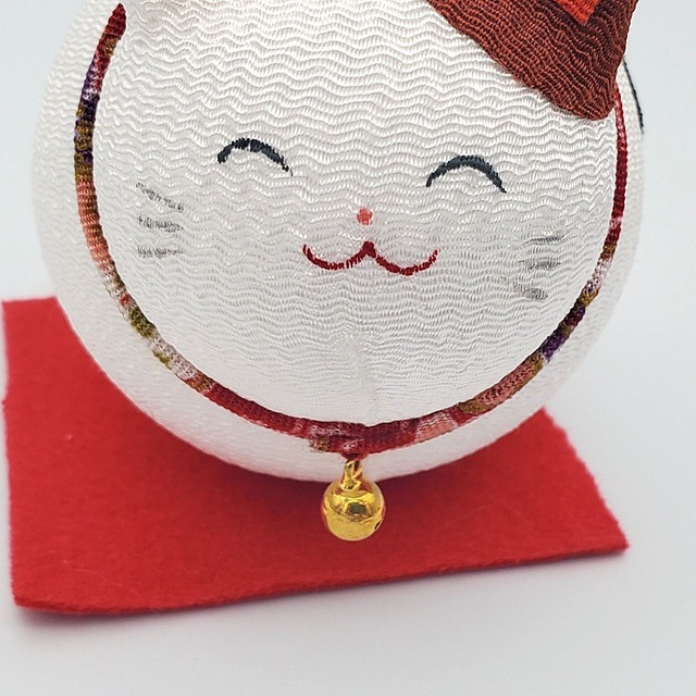 ちりめんのコロコロ猫！(三毛)