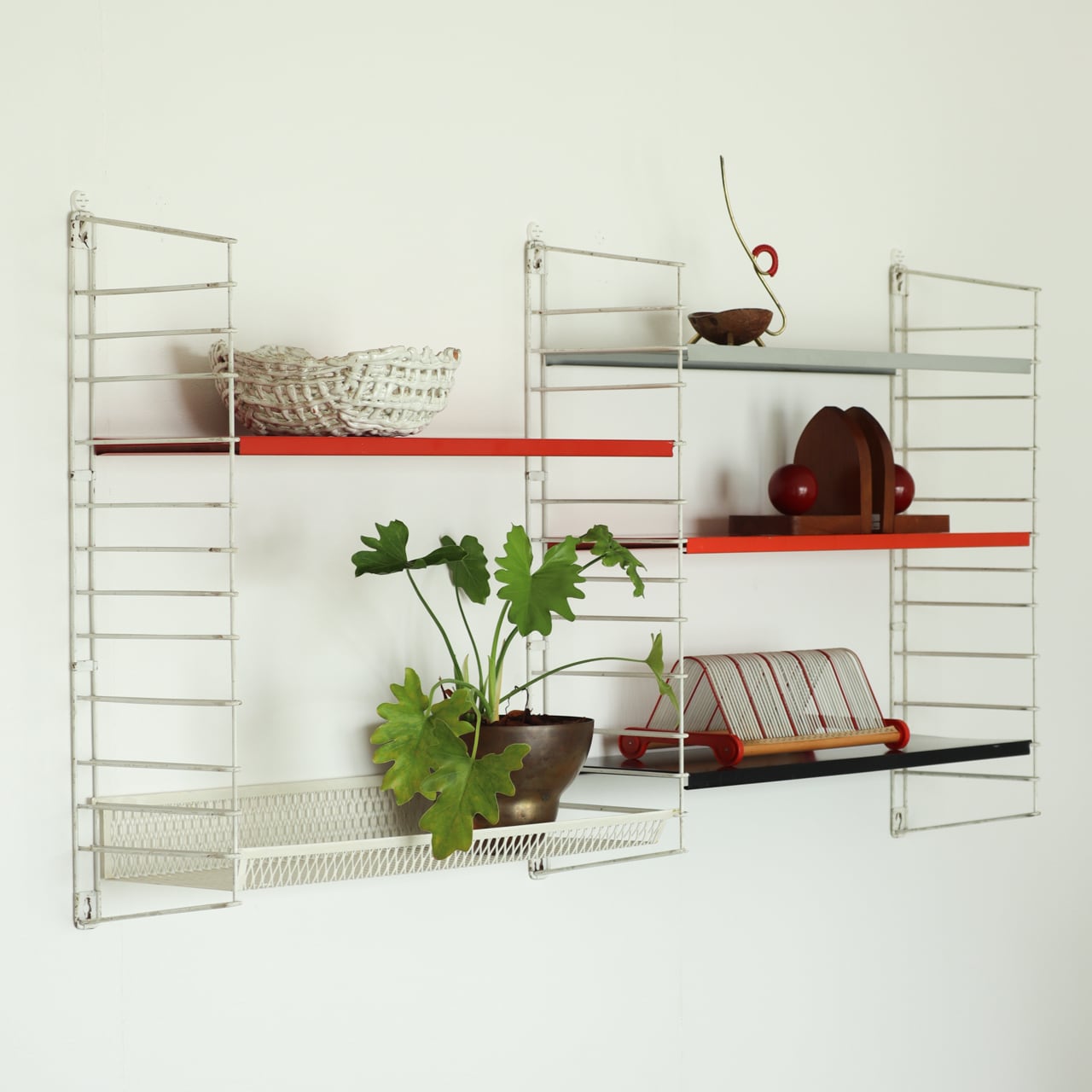 オランダ TOMADO トマド ビンテージ ウォールラック シェルフ トマド TOMADO メタルウォールシェルフ METAL WALL SHELF チーク