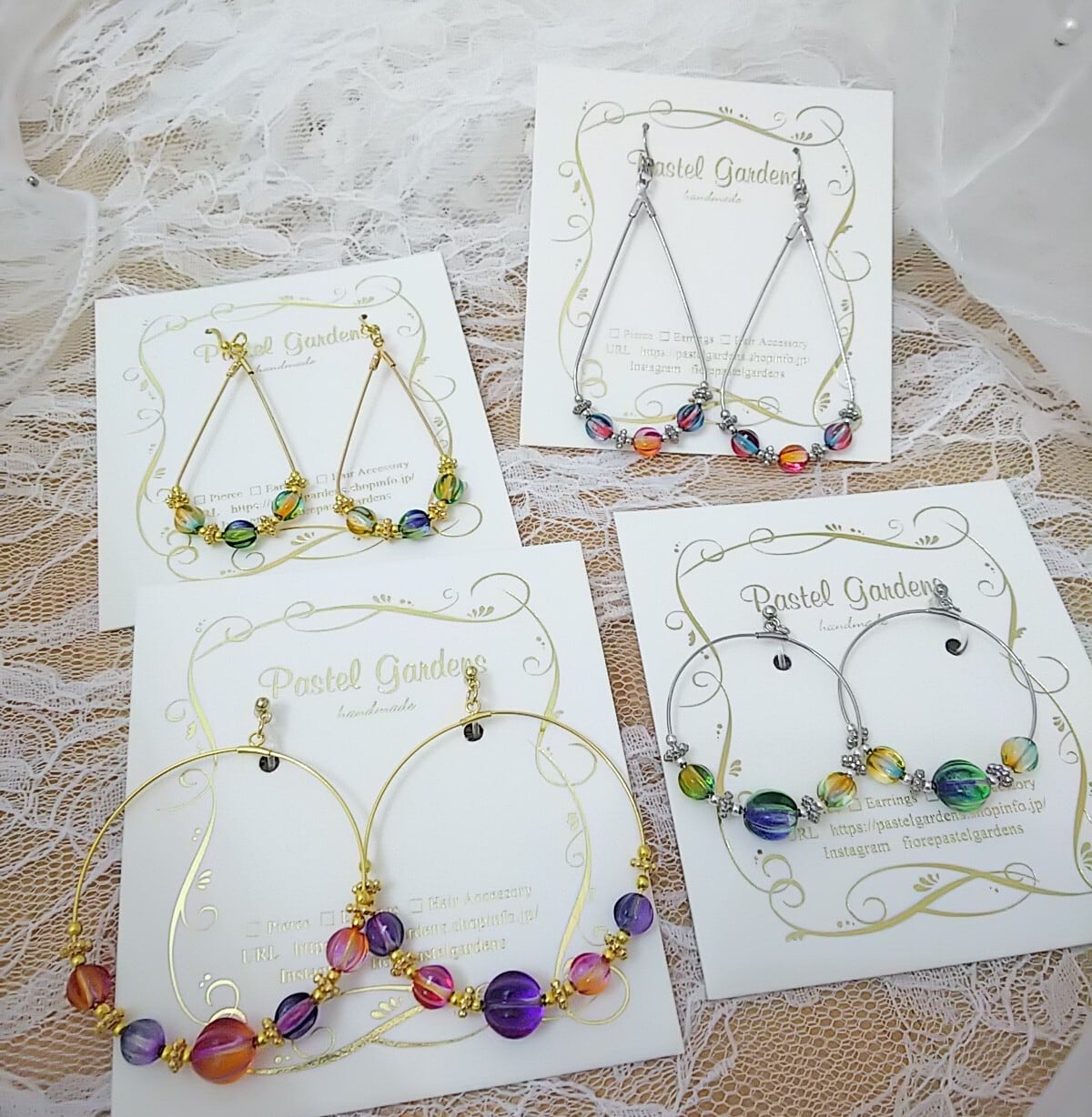 揺れるドロップフープピアス チェコビーズ 揺れるイヤリング メロン