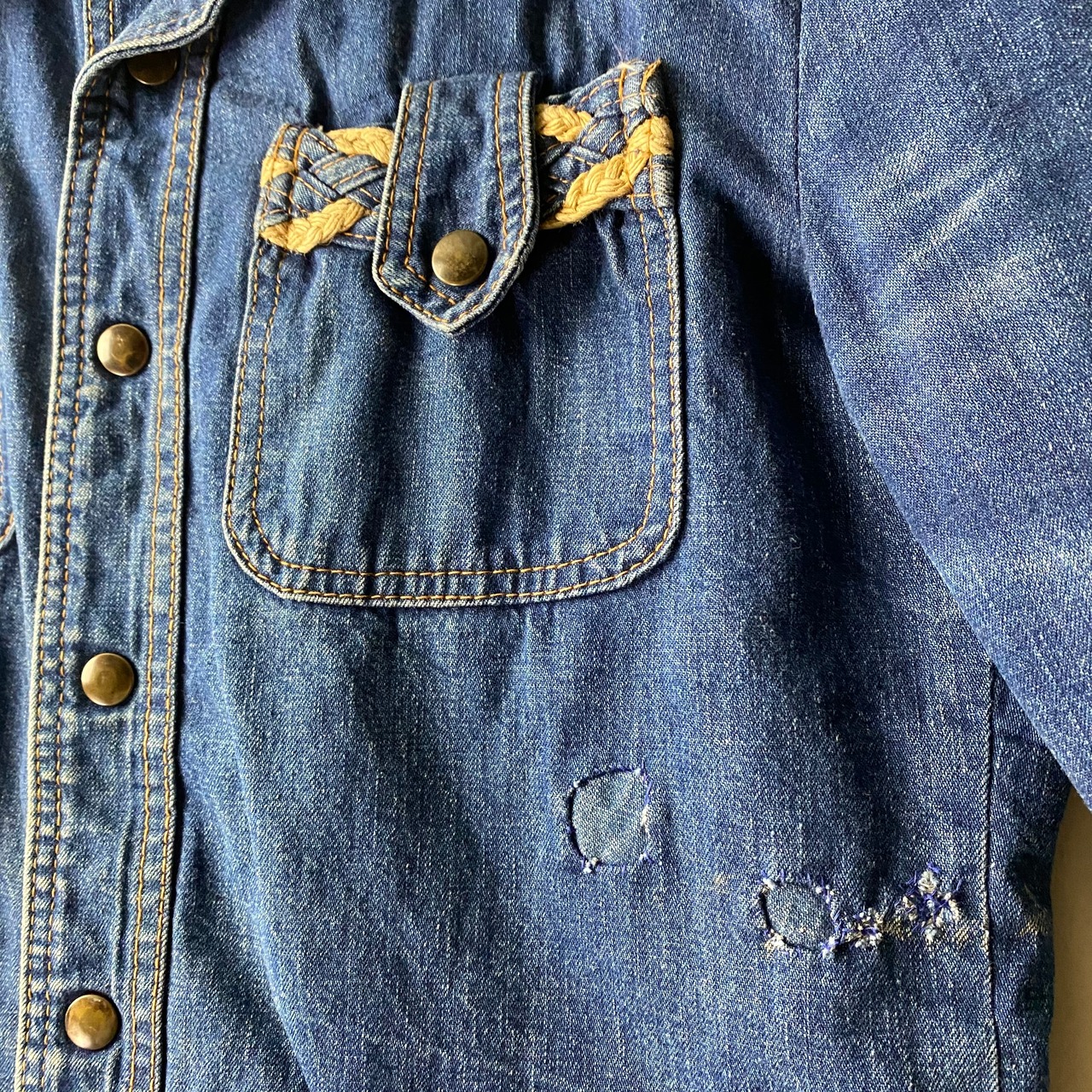 vintage 1970’s CAMPUS intrecciato design denim jacket with car pattern liner