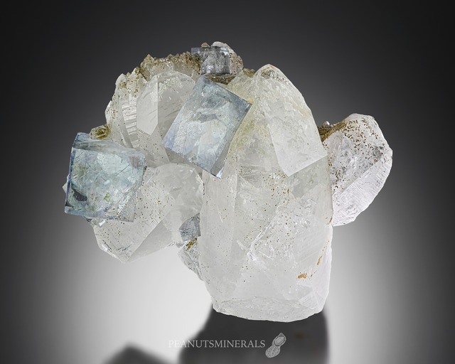 フローライト / クォーツ / ファーべライト【Fluorite on Quartz with Ferberite】中国産