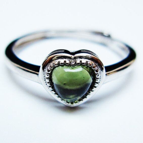 モルダバイト リング モルダウ石 指輪 ハート フリーサイズ 14号 一点物 メール便可 [M便 1/20] 199-586