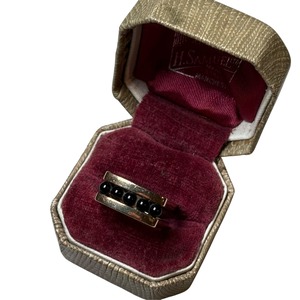 vintage 9ct gold Onyx contemporary ring