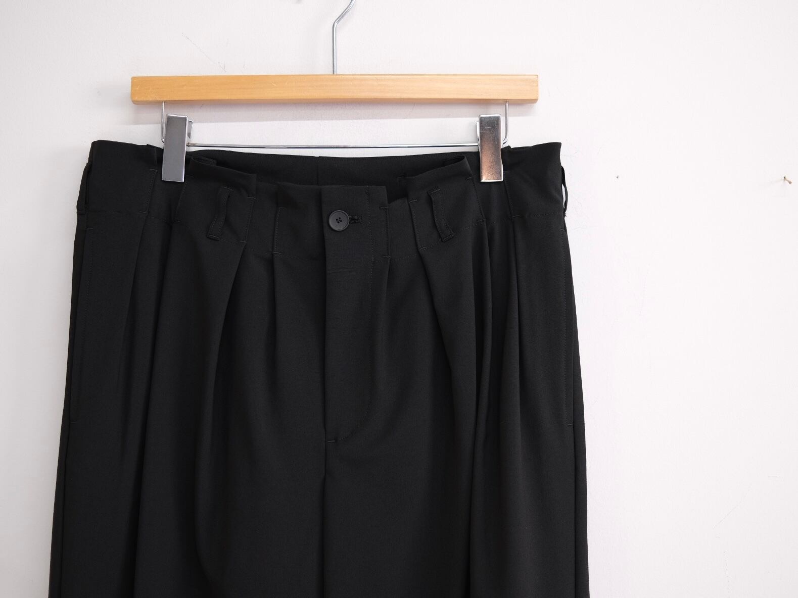 DIGAWEL”Wide tuck pants Black” | Lapel online store