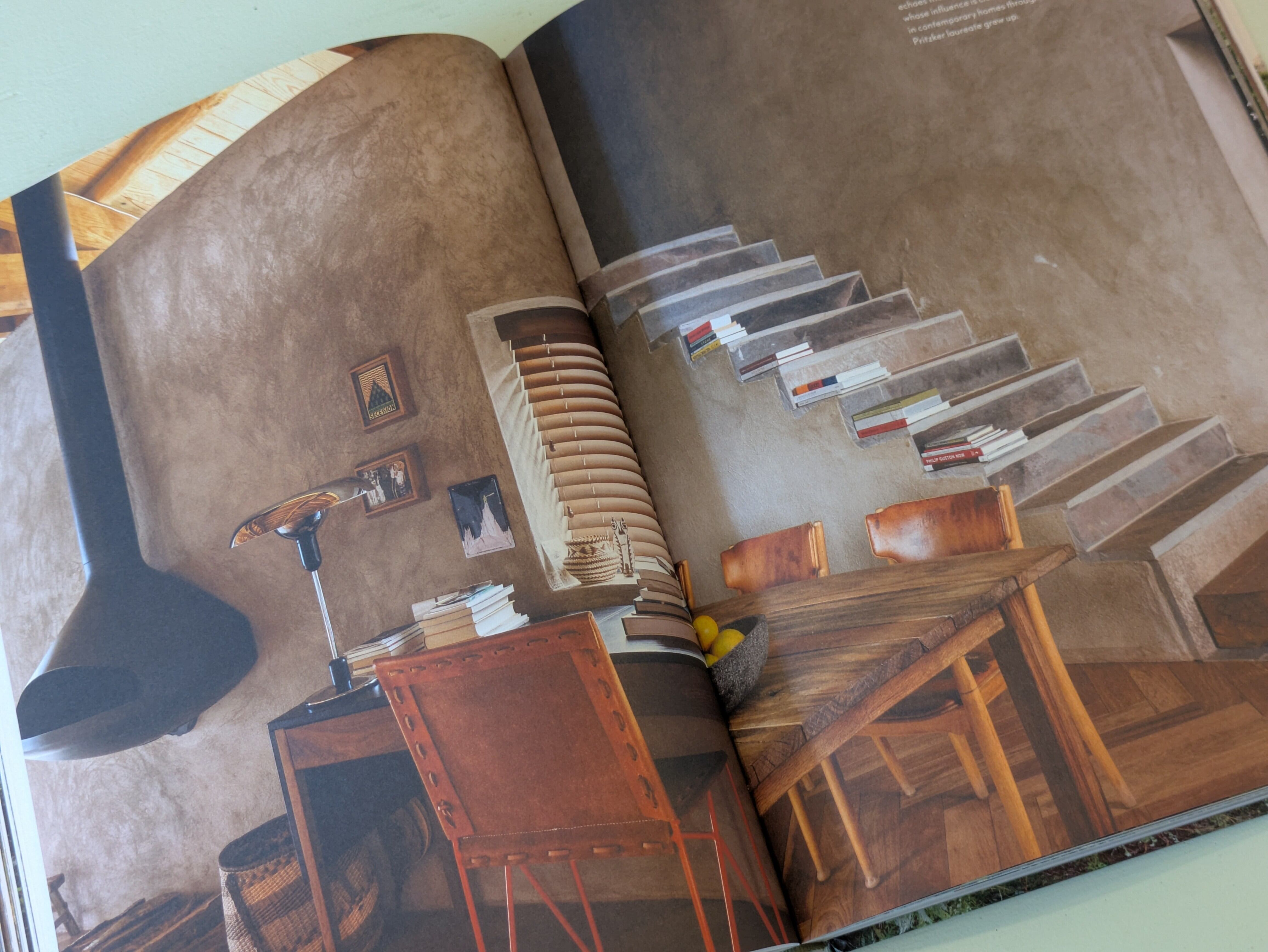 Mountain House : Studies in Elevated Design / マウンテンハウス 山