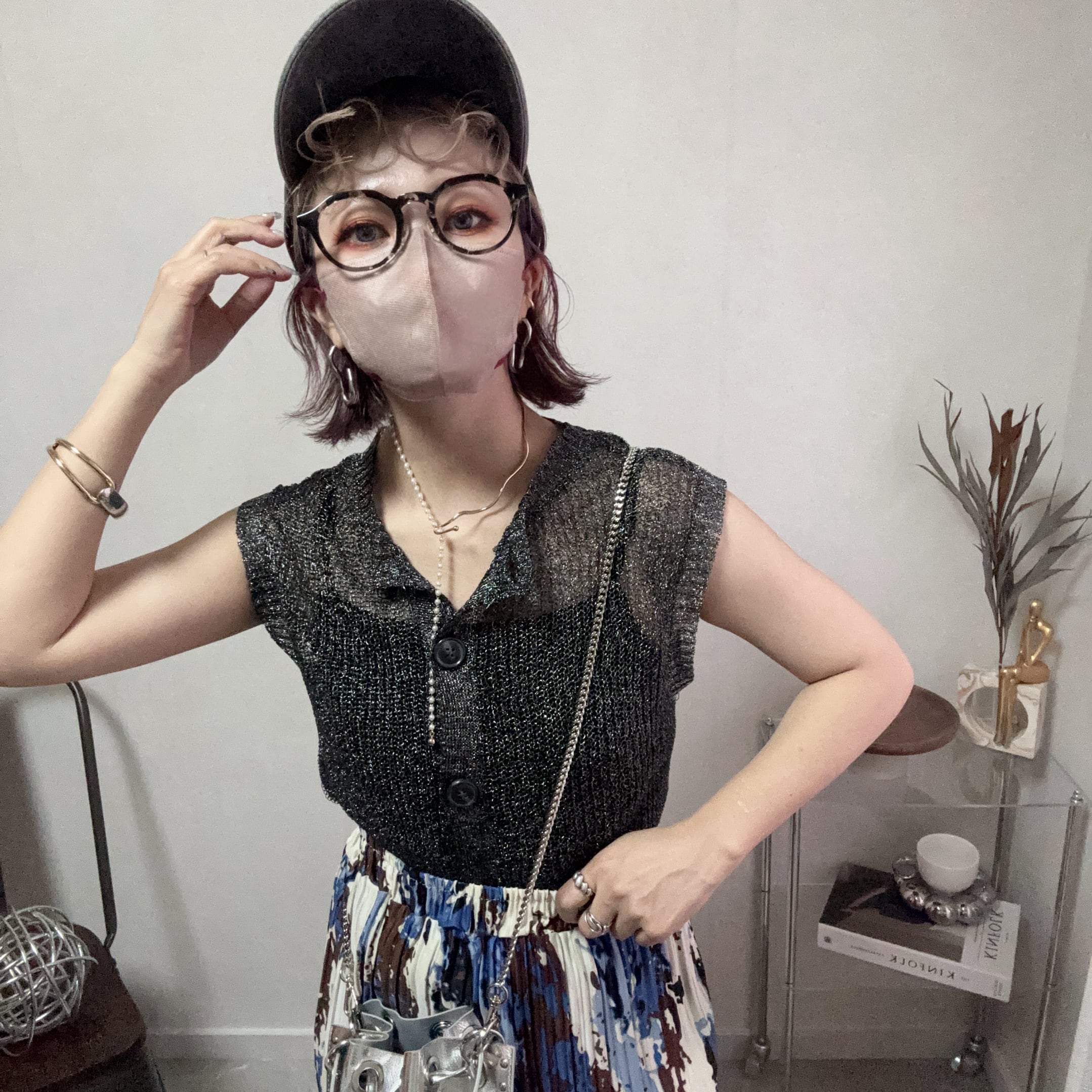 sleeveless lame tops【Black】