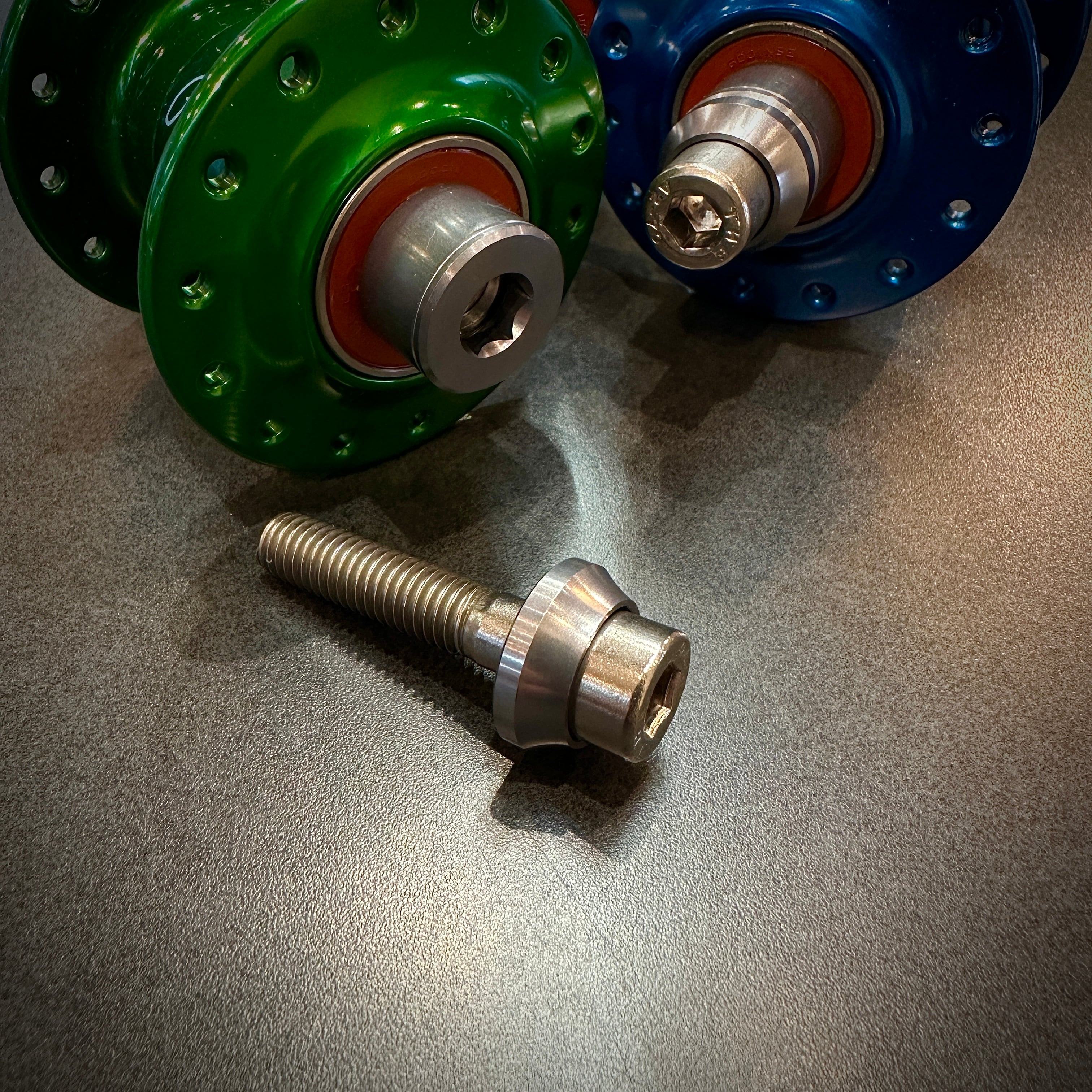 Philwood Brompton Front Hub【Color】 | LORO ONLINE STORE