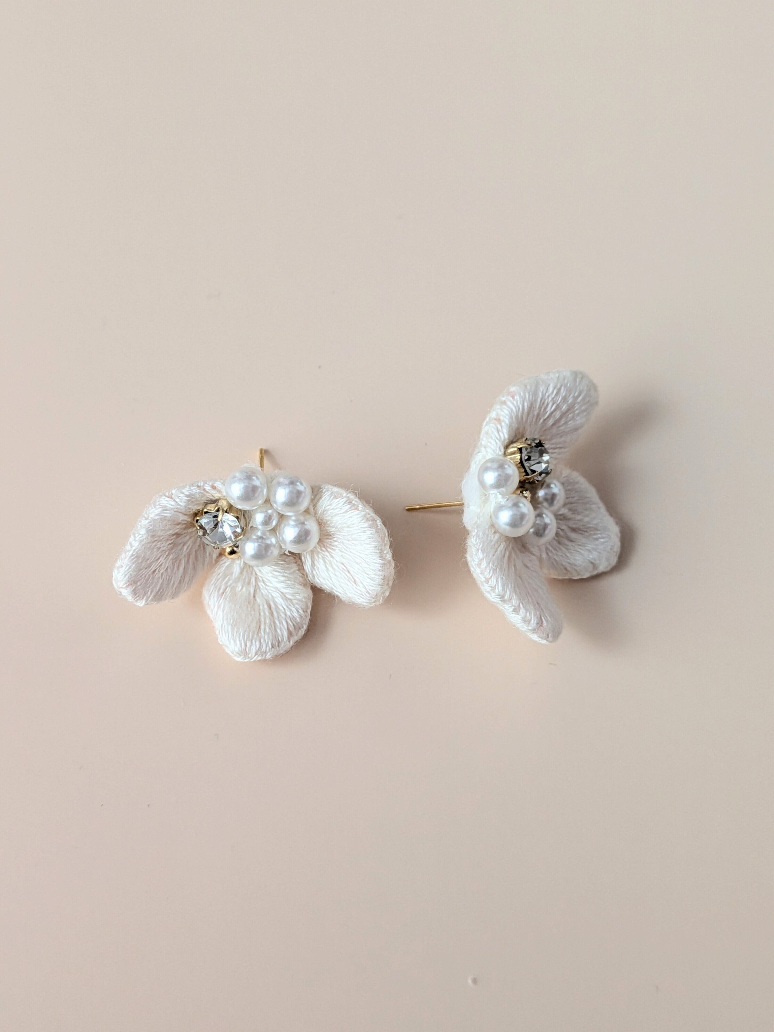 【ピアス】Fleur légère(フルール・レジェール)
