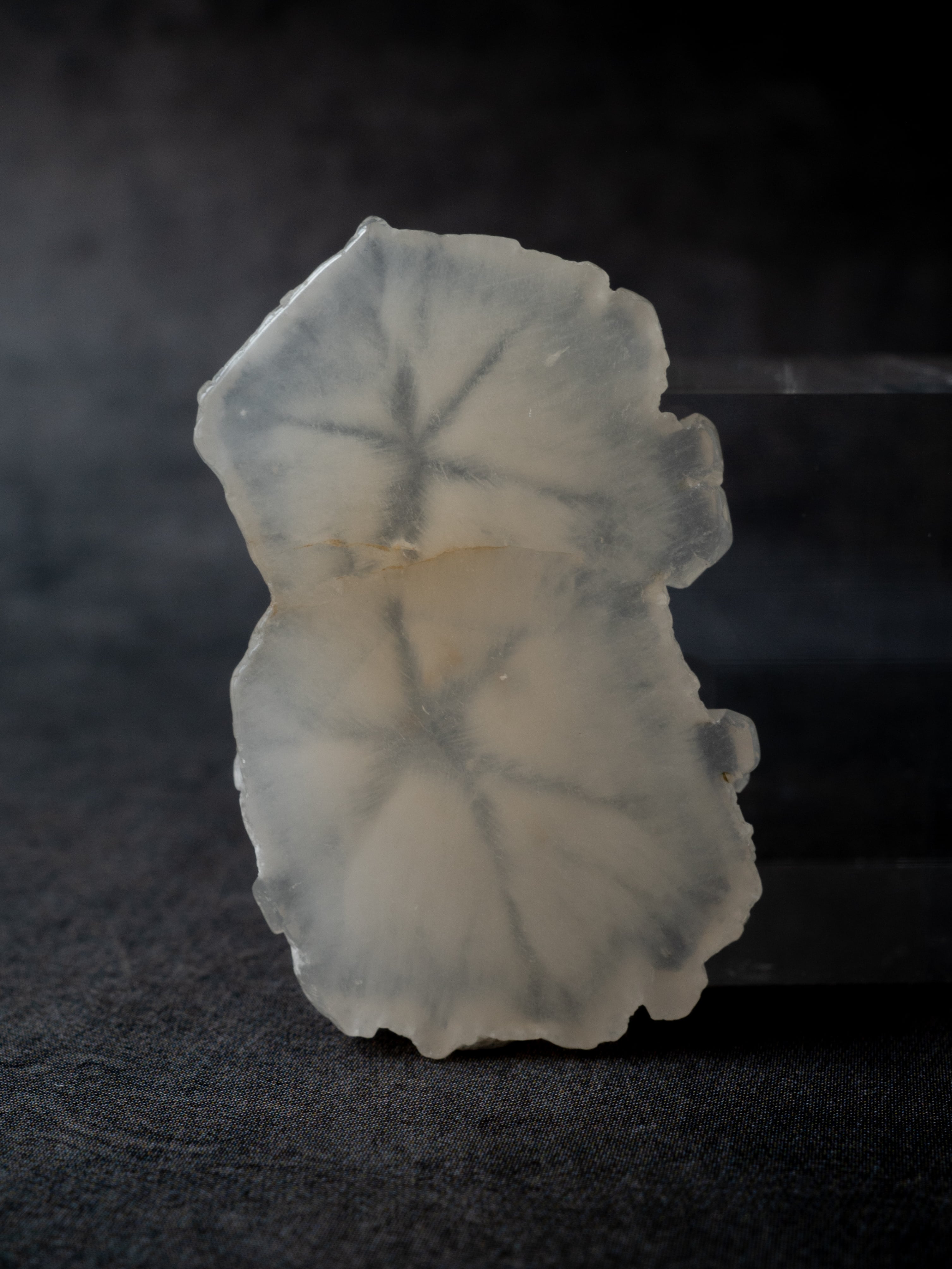 トラピッチェクォーツ - b11