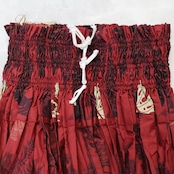 フラダンス 衣装 パウスカート レッド系 シングル モンステラ柄 パラパライ柄 かわいい 華やか 鮮やか 明るい ふわふわ ハワイアン アロハ ハワイアンプリント フラ ダンス レッスン 練習 ハワイアンスタイル 南国風 ダンスレッスン用