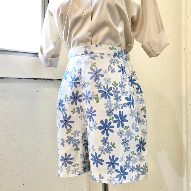 VINTAGE 50s flower rayon shorts