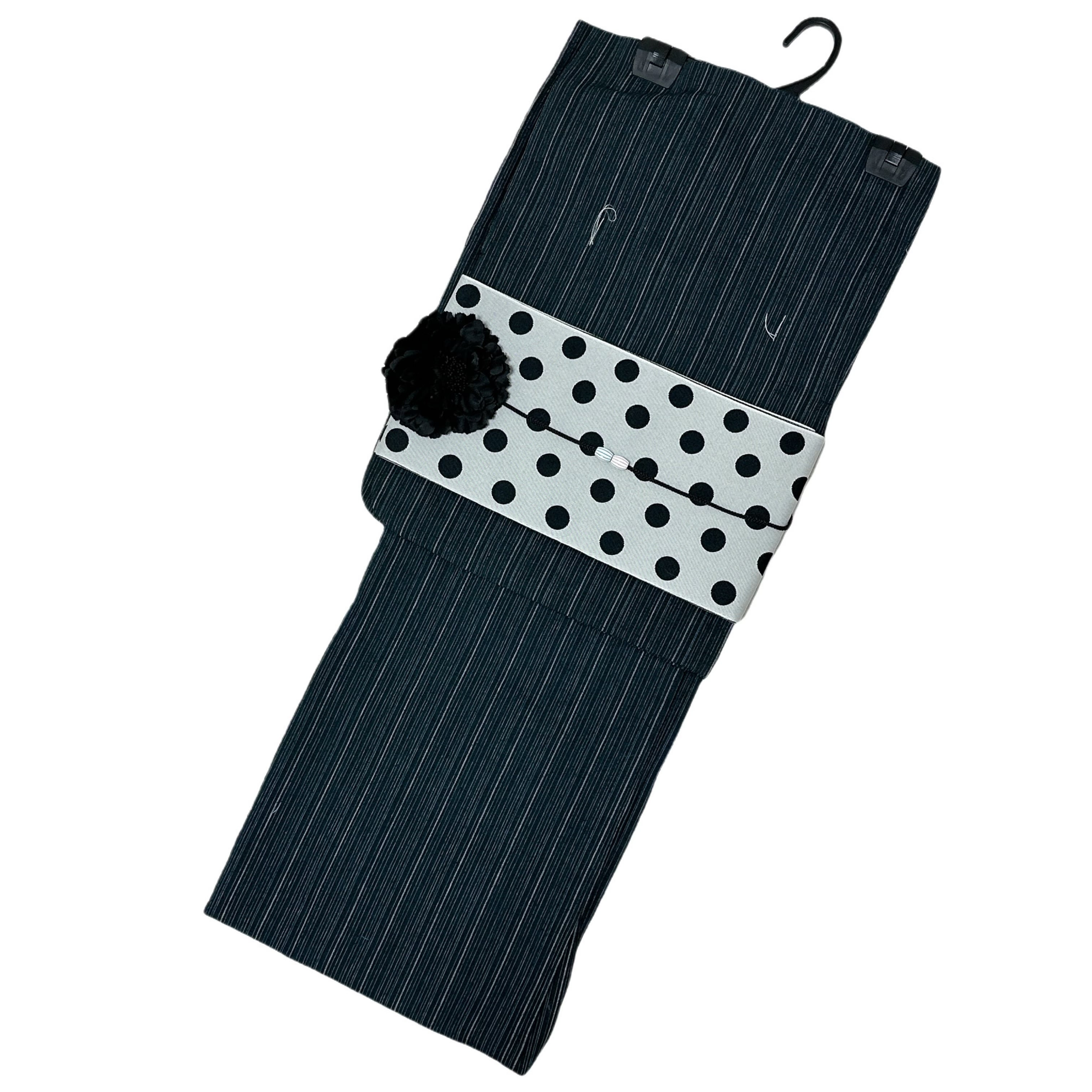 ★新品.未使用品★墨黒に大きな灰色ドット柄★水玉・大人の浴衣★ 浴衣ジェンヌ 浴衣5点セット しじら織 着物風浴衣 黒系 帯リバーシブル