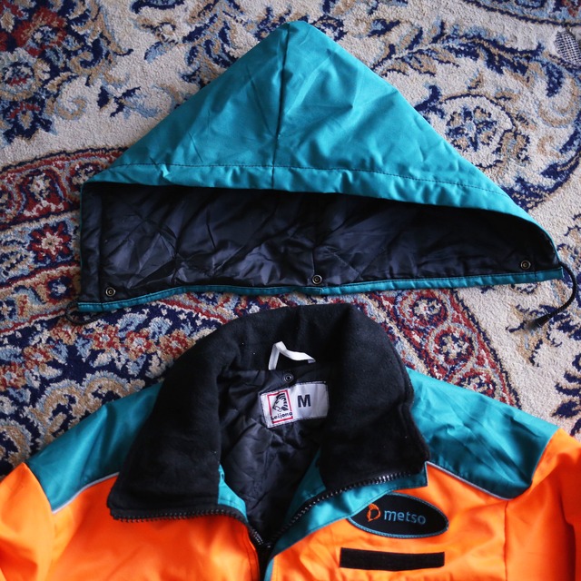 good coloring bi-color and reflector design over silhouette gimmick mountain jacket