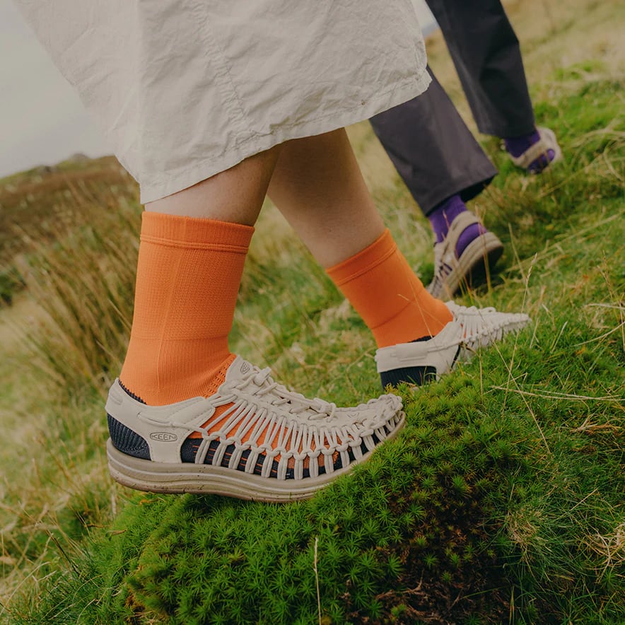 KEEN キーン】UNEEK ユニーク ウィメンズ (White Cap/Cornstalk