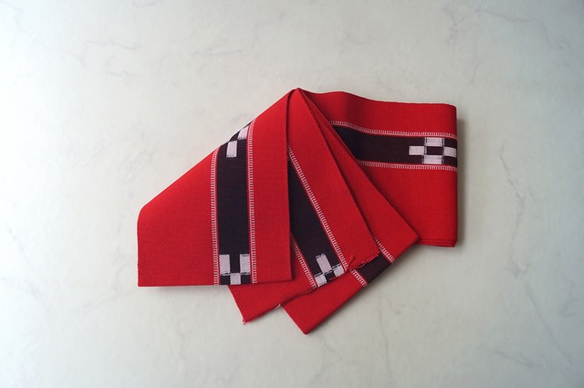 【半幅帯】赤地　ミンサー織　半幅帯