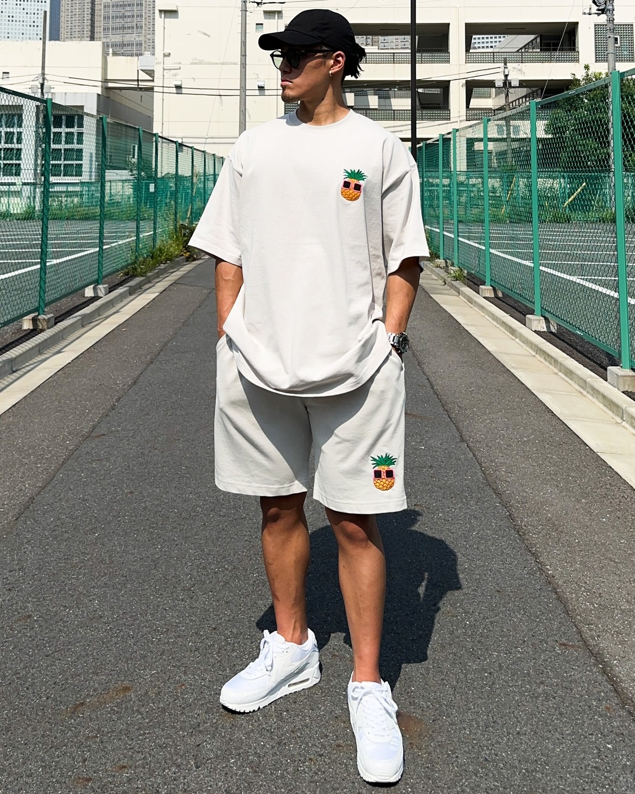 PINEAPPLE MAGNUM WEIGHT BIG SILHOUETTE T-SHIRT - FROST GRAY