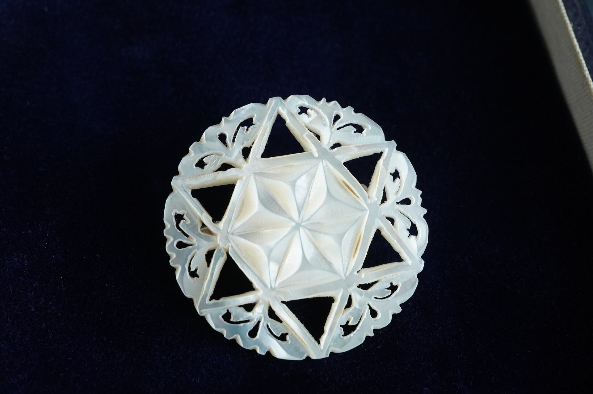 貝細工のブローチ ベツレヘムの星 ホウキボシ商會