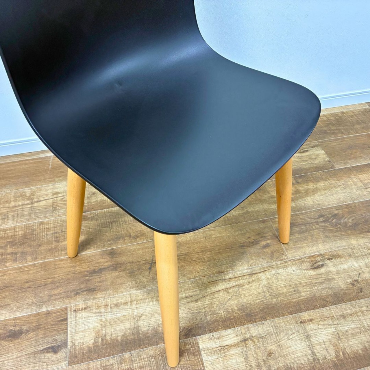 MAGIS TROY wood legs Chair SD2500 natural beech × PP black 1763C マジス トロイ ウッド レッグス チェア ナチュラルビーチ × ブラック デザイナーズ家具 保証あり【未使用品】【200サイズ】