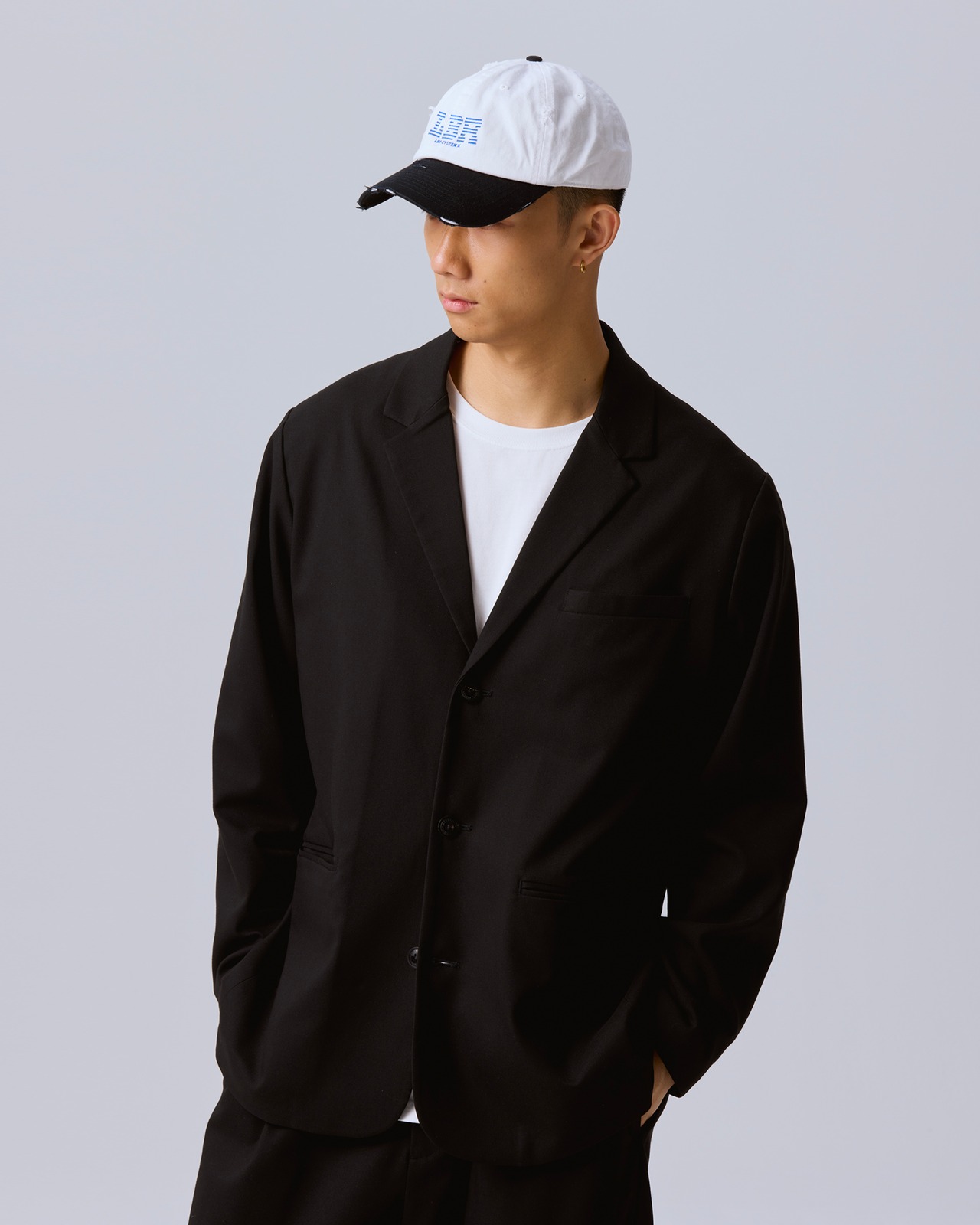 【 Liberaiders 】LOOSE FIT 3-BUTTON JACKET