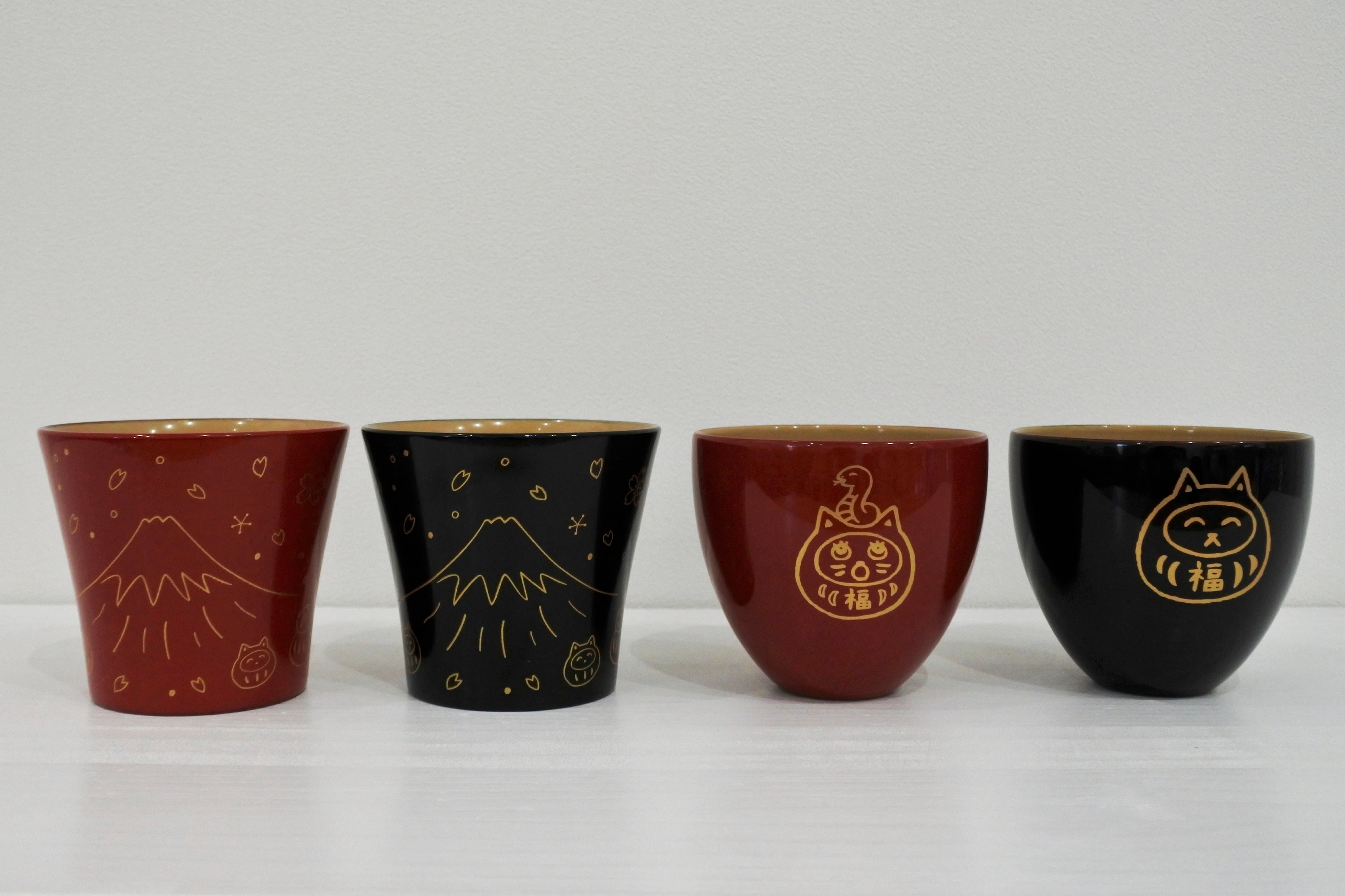 ♡再お値下げタイム ♡越前塗り　♡希少価値　富士山デザインの漆器文箱 越前漆器カップ 「富士山とねこだるま」 赤 （桐箱付き） | ai sayama