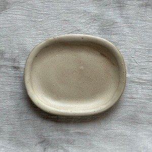 stone oval / F-52 / 降幡未来