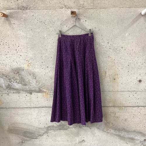 purple leaf pattern flared skirt