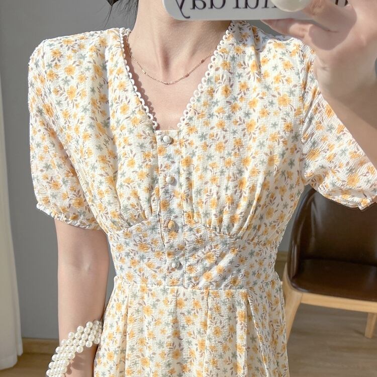 ワンピース レディース 2色 ロングワンピ ロング ロング丈 半袖 Vネック フレア Aライン ハイウエスト かわいい 大人可愛い きれいめ カジュアル エレガント 清楚 フェミニン おしゃれ お洒落 綺麗 お嬢様 ナチュラル こなれ感 ラブリー キュート ガーリー ロマンチック 抜け感 送料無料 存在感 花柄 小花柄 フラワー 学生 通学 デート お出かけ 女子会 S M L XL イエロー レッド 春 10代 20代 韓国 韓国系 着回し モテ トレンド 流行 インスタ映え