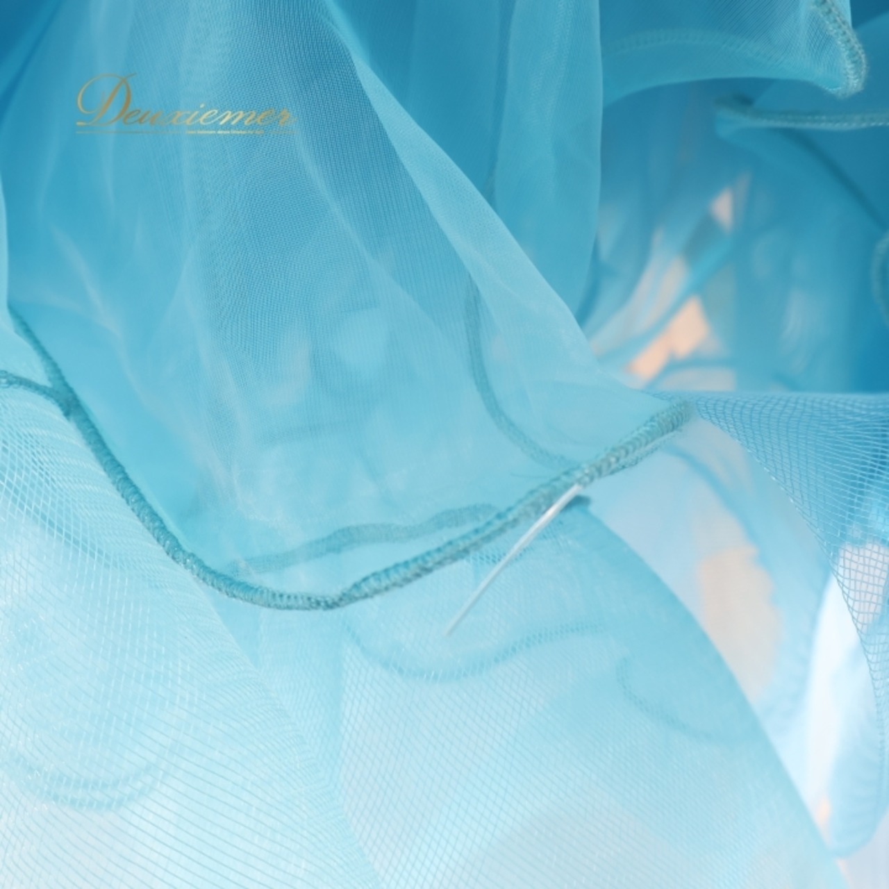 社交ダンス 衣装 スタンダードドレス ワンピース ドレス スタンダード フロート 水色 レース フリル ブラック 黒 デモ 競技 ダンス パーティ 発表会 ブルー系 ゴージャス 華やか デザイン フリルスカート 競技用 おしゃれ ステージ衣装 綺麗 優雅 ファッション ショー用 フロート