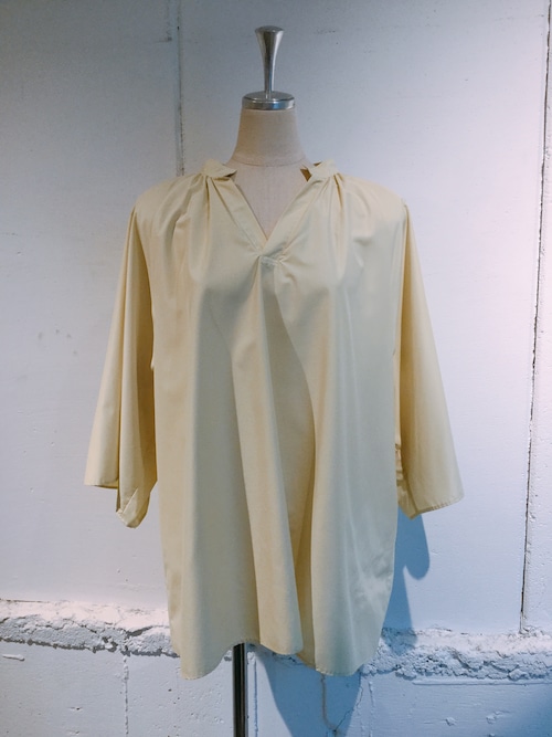 OKIRAKU   gather blouse