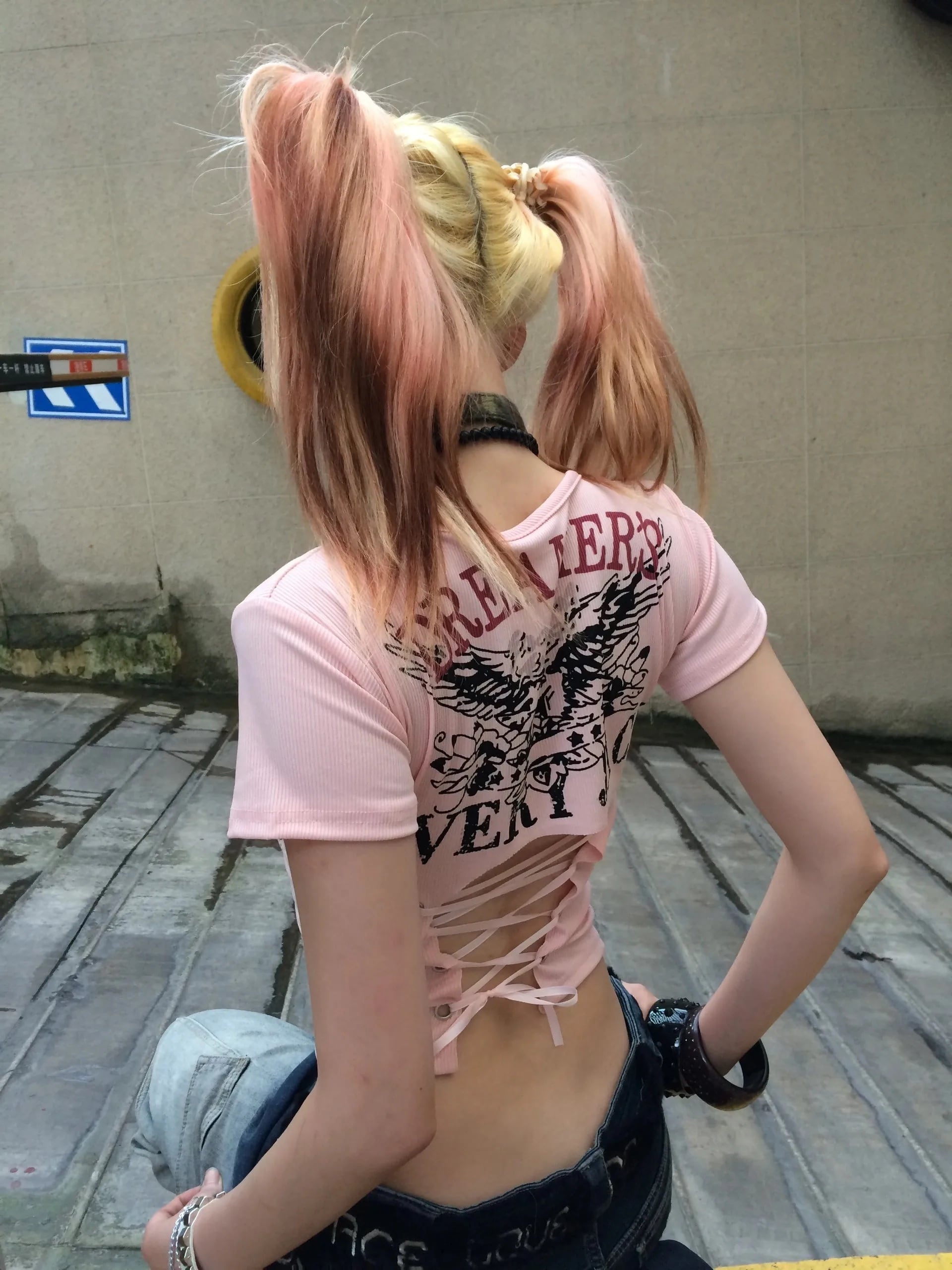 編み上げ 背中あき ロゴ Tシャツ 半袖 ピンク 韓国 ストリート Y2K