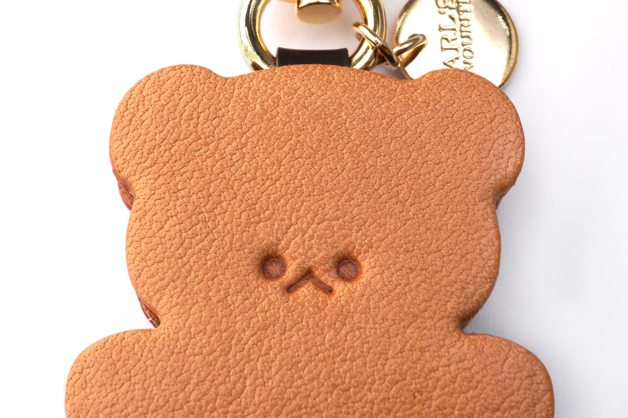 くまちゃんクッキーサンドのキーホルダー（本革製）／お菓子な革小物