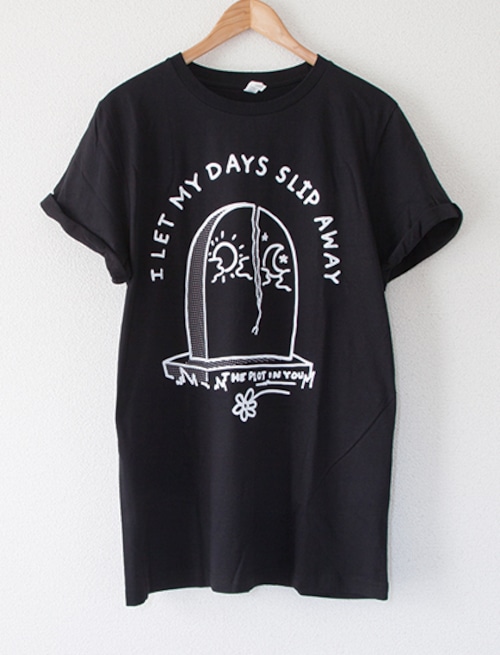 【THE PLOT IN YOU】Tombstone T-Shirts (Black)