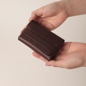 フラップカードケース