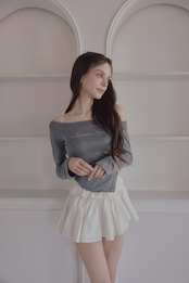 Off-shoulder stone tops