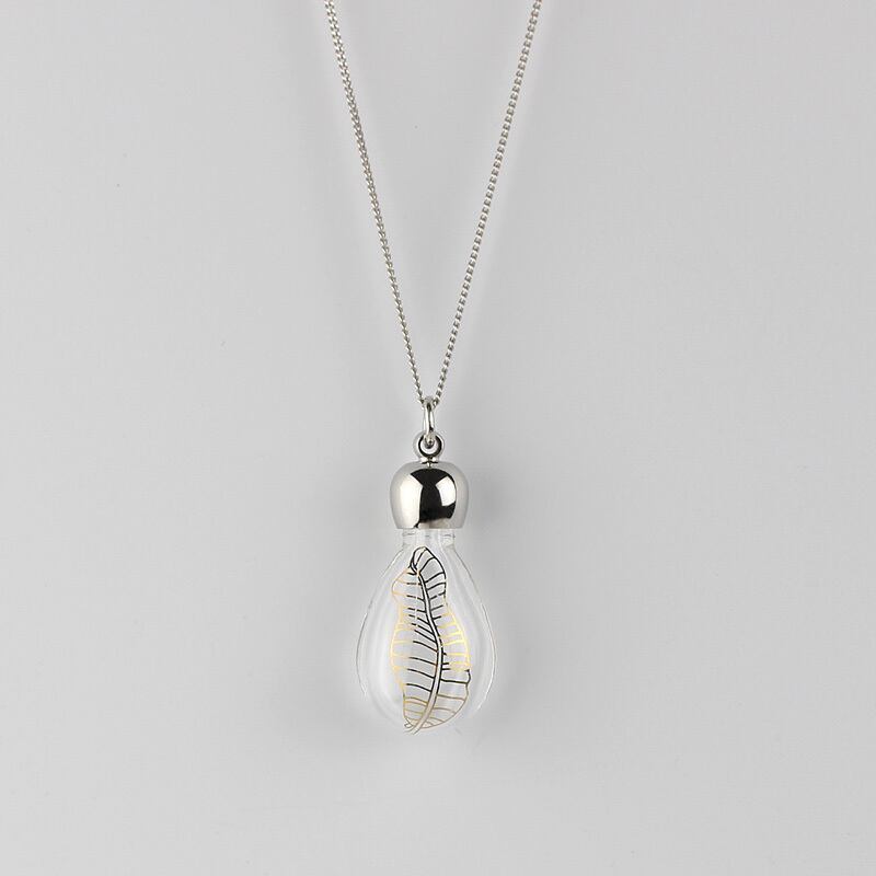 香るペンダント【しずく・ゴールドリーフ】｜アロマペンダント｜香水