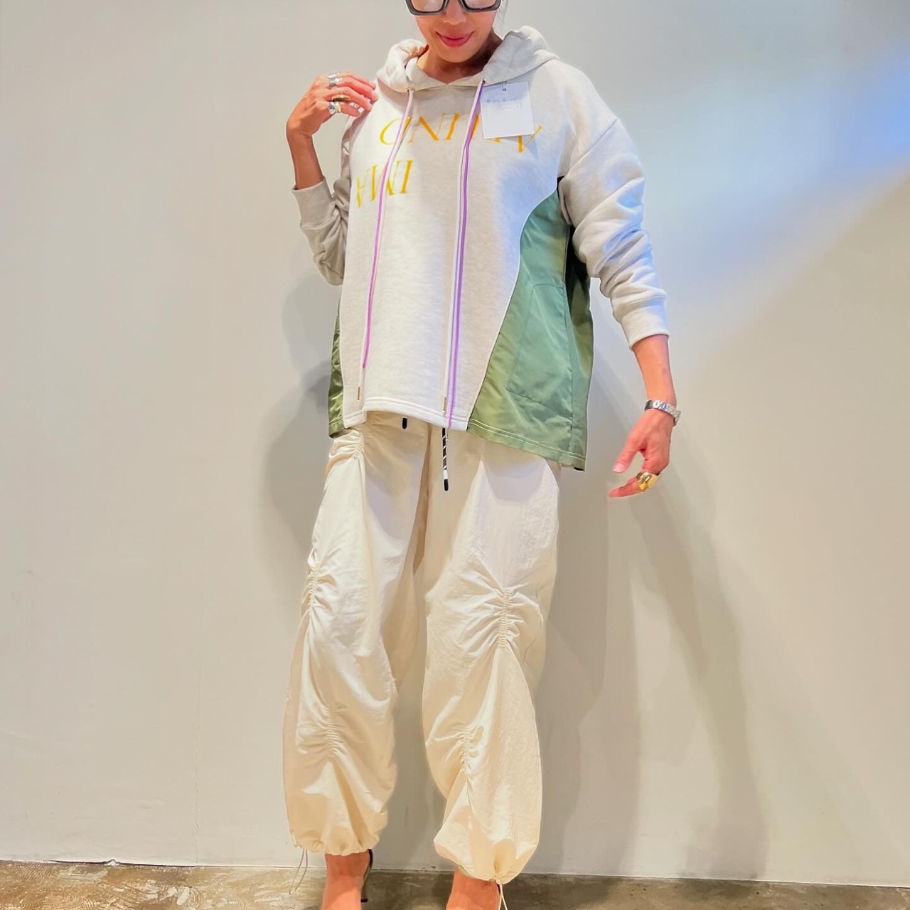 エイミーロウ　eimeelaw　Eimee Law　 フロッキー裏毛フーディ