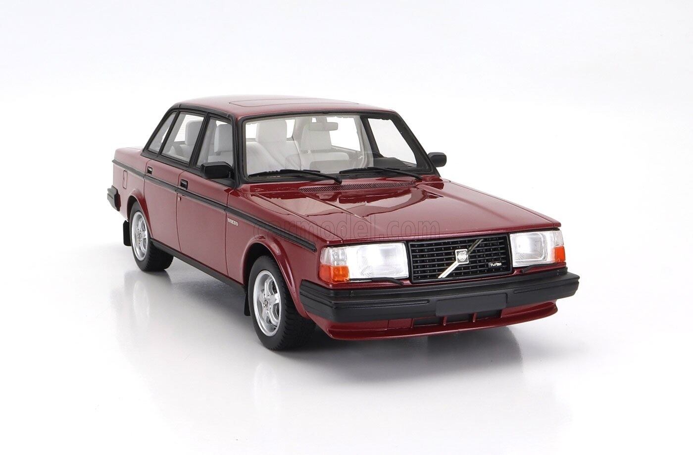 ミニカー 1/18 ボルボ 244 DNA COLLECTIBLES 1/18 VOLVO 244 TURBO