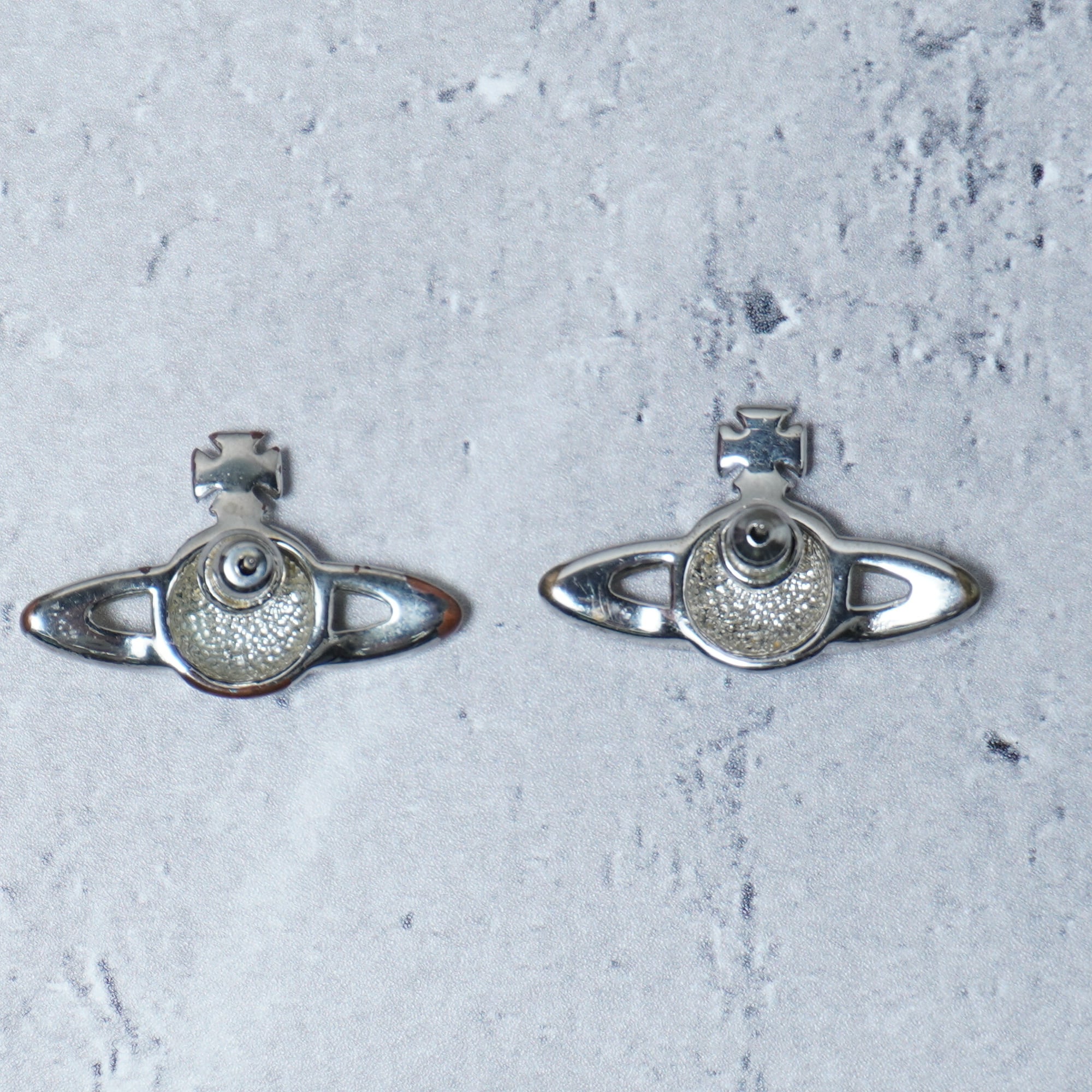 Vivienne Westwood】ヴィヴィアンウエストウッド オーブロゴピアス